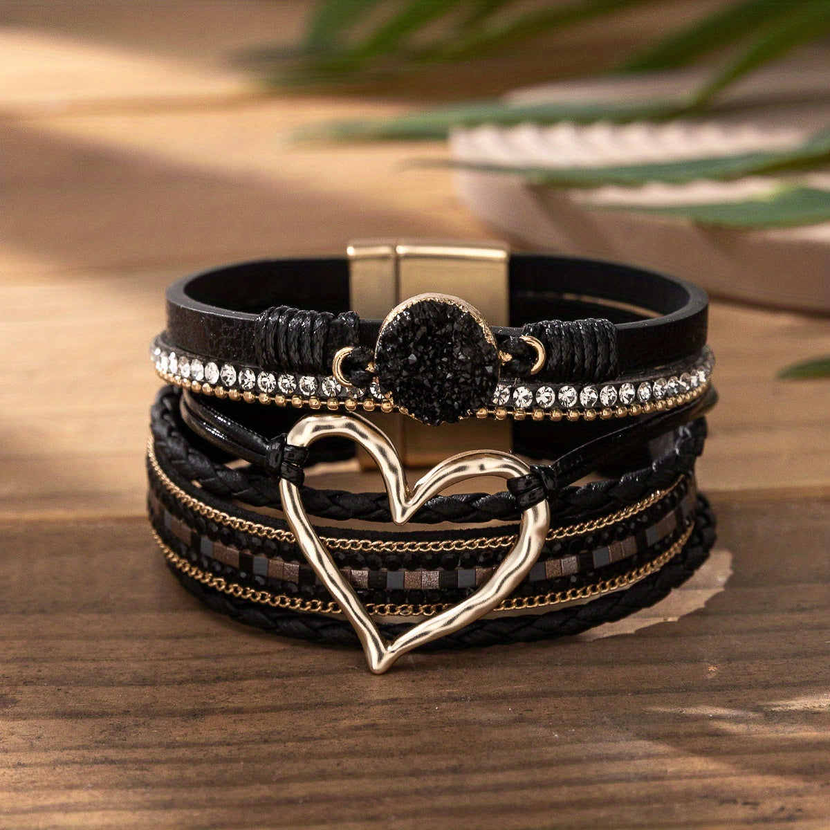 [Boho Chic Heart Bracelet] Boho Chic Multi-Layer PU Leather Magnetic Clasp Bracelet - Black Braided Design & Crystal Accents, Golden-Tone Metal Heart Pendant, Elegant Love Heart