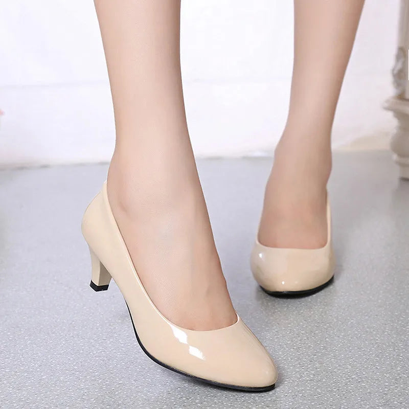 Women's Nude Medium-Heel Pumps – Elegant Closed-Toe Heels for Office & Party