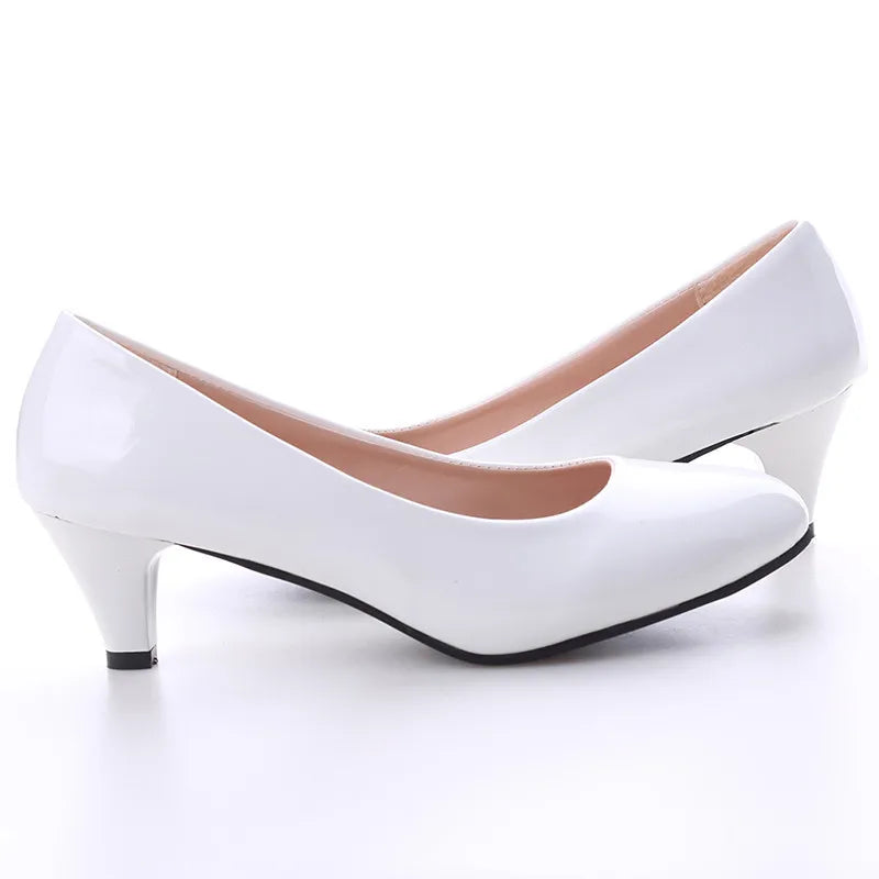 Women's Nude Medium-Heel Pumps – Elegant Closed-Toe Heels for Office & Party
