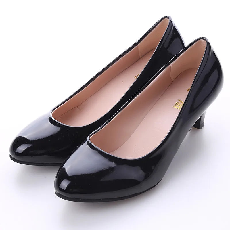Women's Nude Medium-Heel Pumps – Elegant Closed-Toe Heels for Office & Party