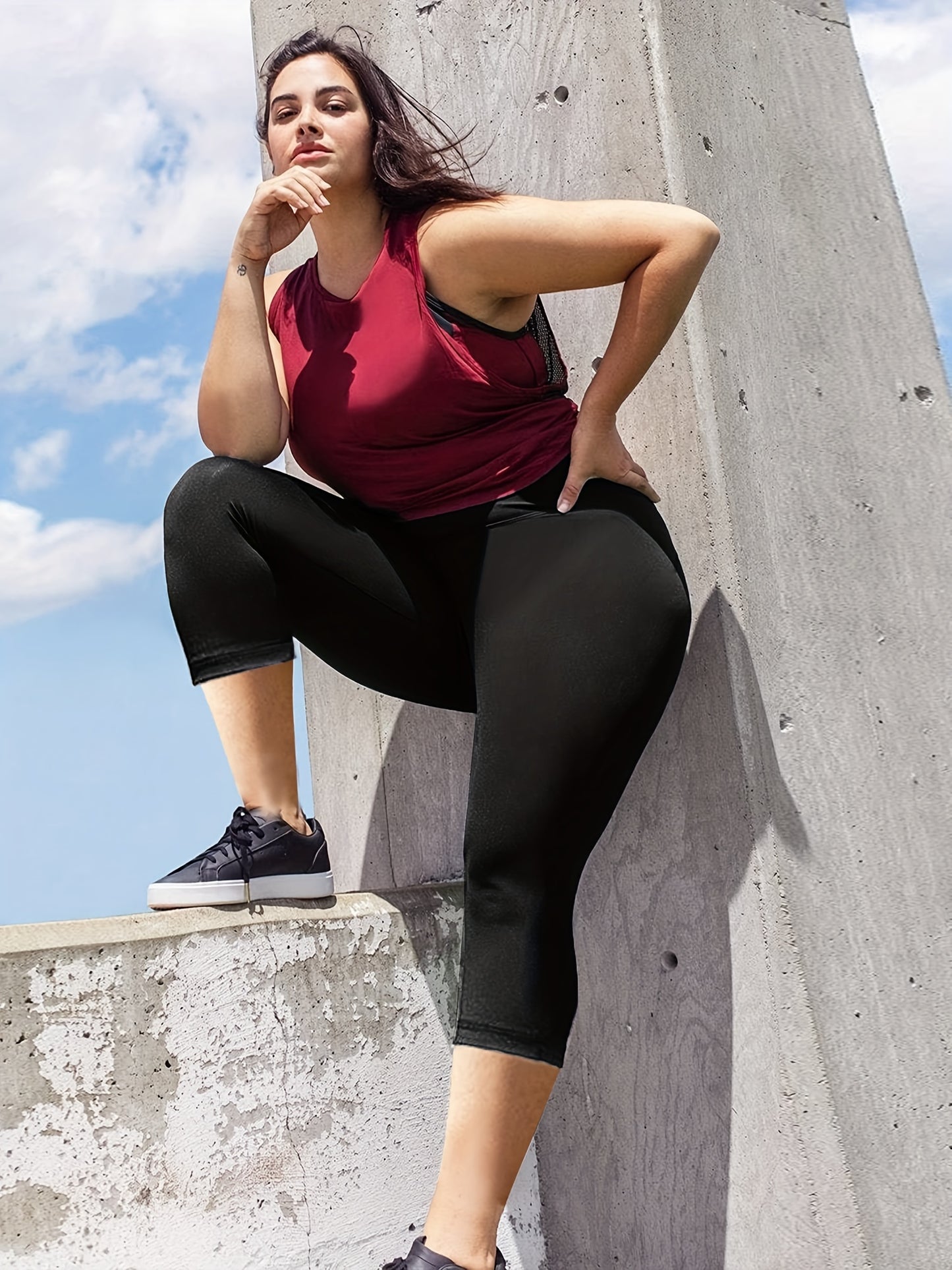 Women's Plus Size Capri Leggings – High-Waist Tummy Control