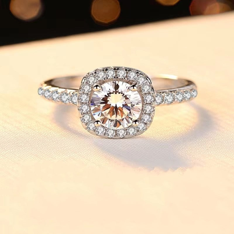 Ladies Moissanite Ring One Carat Luxury Inlaid Fine Moissanite 925 Silver